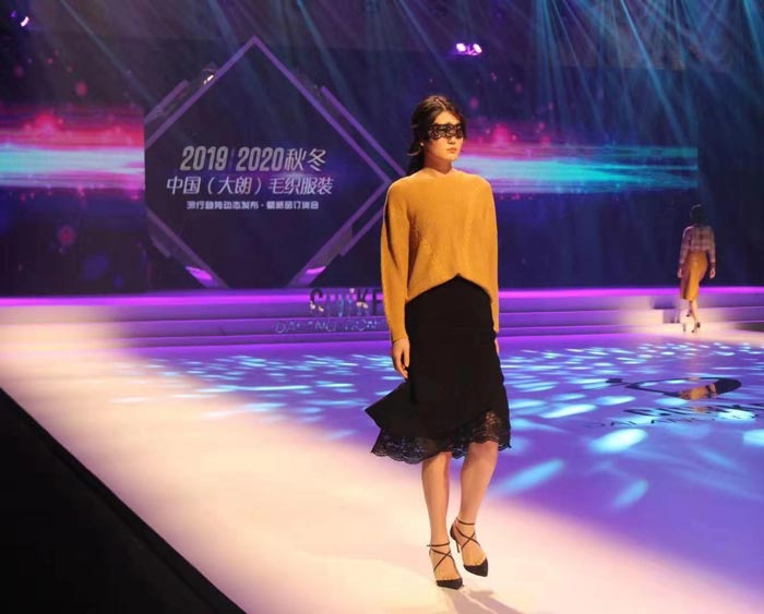 服裝發(fā)布會(huì)